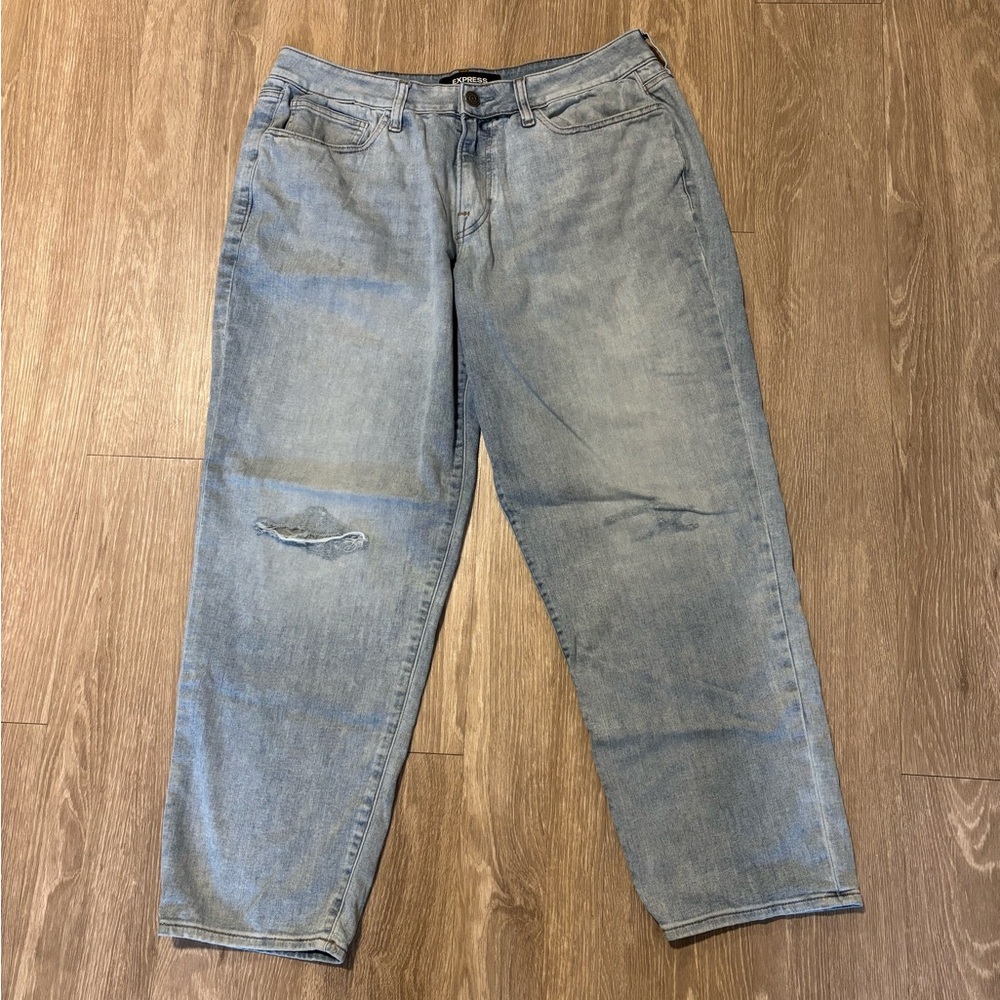 Express Women’s Loose Straight Leg Jeans in Light Blue